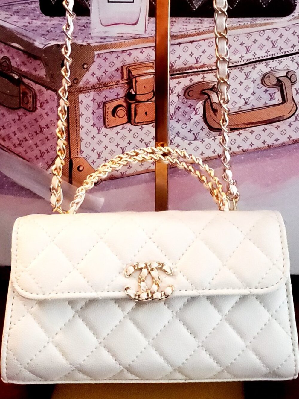 Chanel GWP White Handbag-Crossbody Bag w/ Classic CC Crossbody Chain